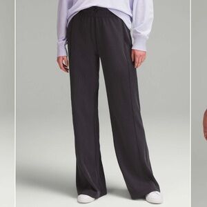 Lululemon Softstreme HR Pant 32.5” in Black